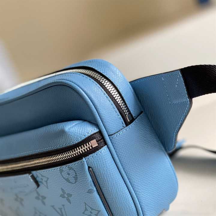 Louis Vuitton Outdoor bumbag (M30748)  Stylish denim, Louis vuitton, Blue  denim